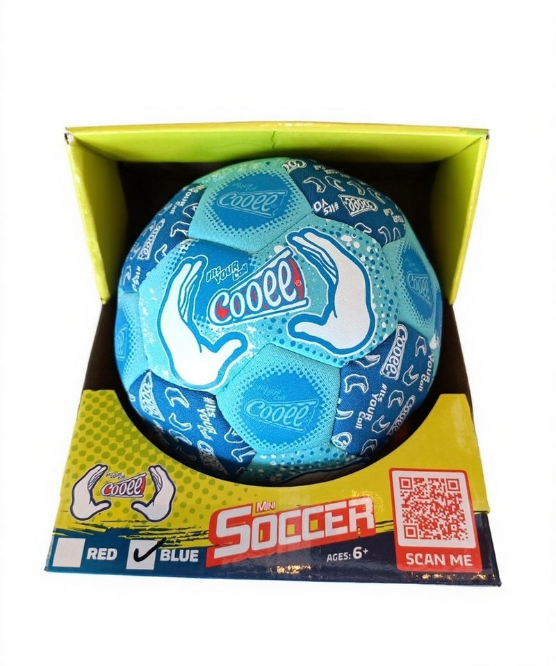 Laden Sie das Bild in Galerie -Viewer, Cooee Neopren Mini Beachsoccer, ideal für kleine Kinderhände