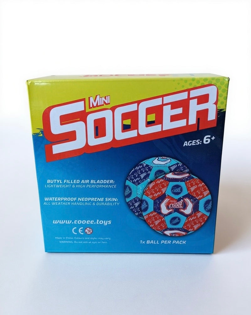 Laden Sie das Bild in Galerie -Viewer, Cooee Neopren Mini Beachsoccer, ideal für kleine Kinderhände