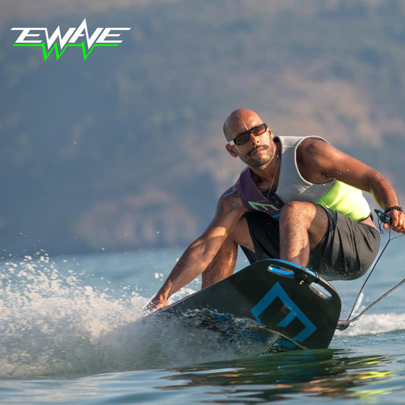 Laden Sie das Bild in Galerie -Viewer, EWAVE V2-6000 Motor-EFoil & Jetboard (2 im 1) Vermietung